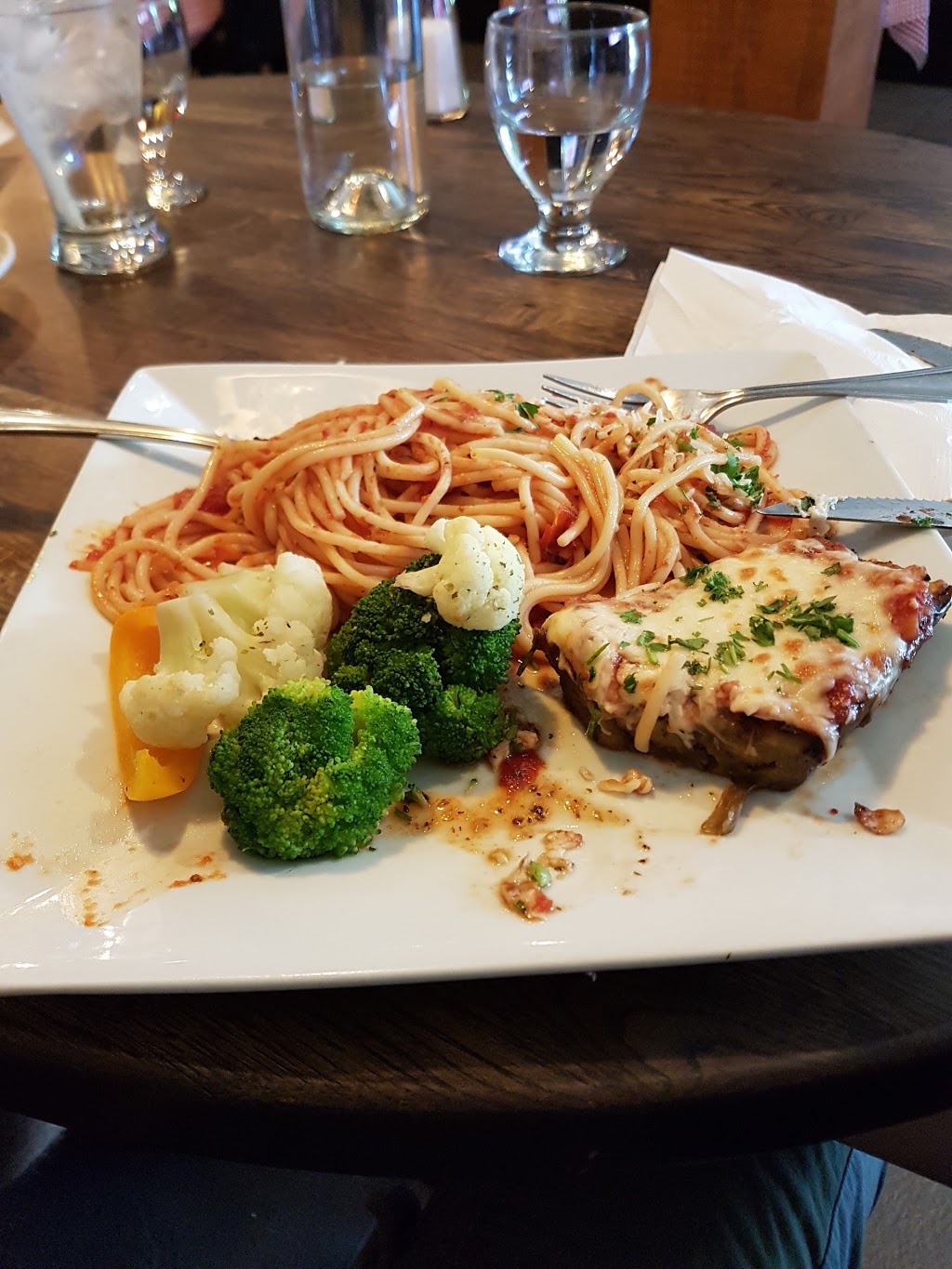 LIsola Bella Bistro | 3250 Berry Rd, Lake Country, BC V4V 1Y6, Canada | Phone: (250) 766-7625