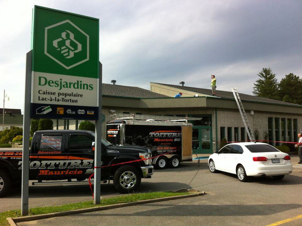 Toiture Mauricie SG inc | 328 Rue Vachon, Trois-Rivières, QC G8T 8Y2, Canada | Phone: (819) 996-2455