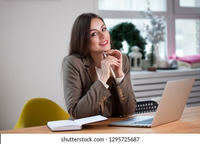 J&D Executive Recruitment | 3030 Thomas St, Mississauga, ON L5M 0M4, Canada | Phone: (647) 505-3850