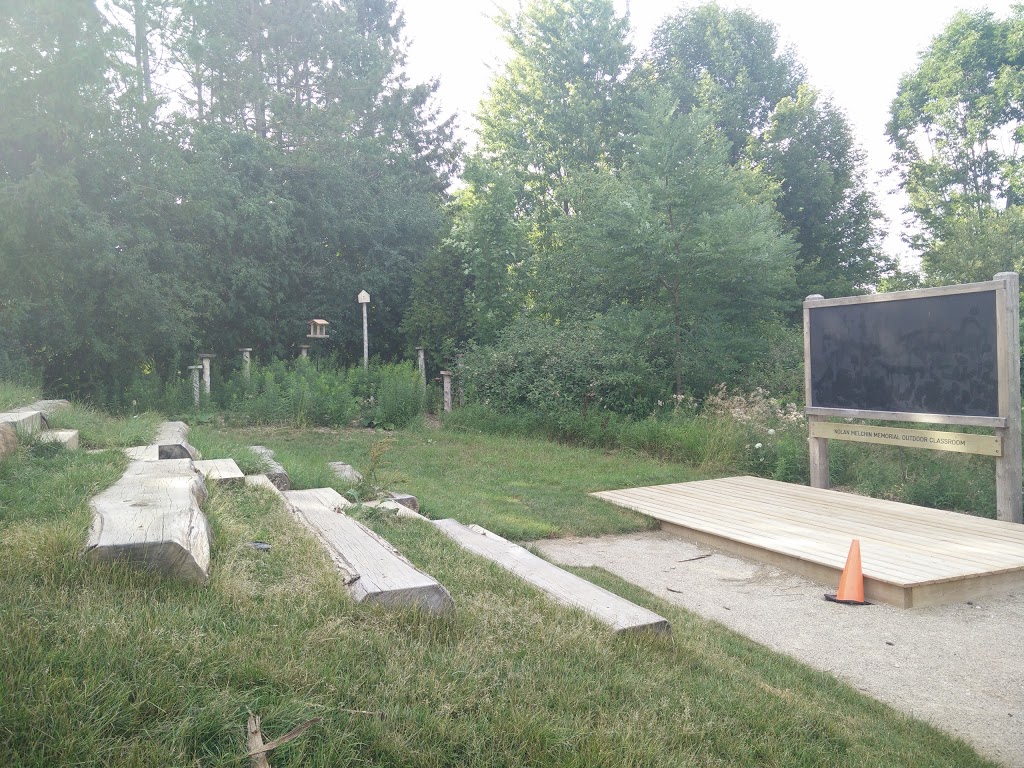 Laurel Creek Nature Centre | 525 Beaver Creek Rd, Waterloo, ON N2V 2L3, Canada | Phone: (519) 885-1368