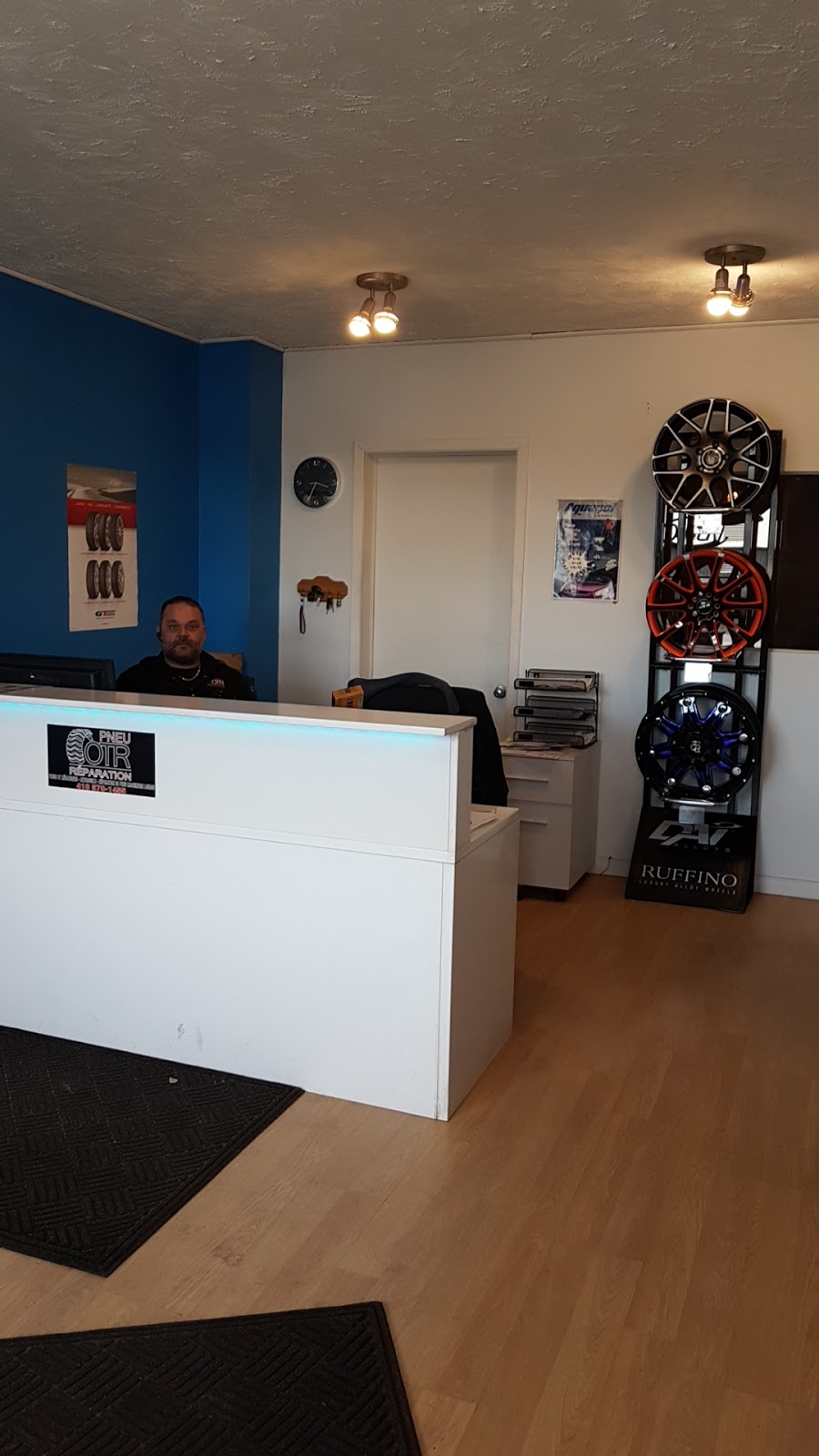 Réparation de pneu OTR | 560A 3ème Avenue, Saint-Romuald, QC G6W 5M6, Canada | Phone: (418) 570-1455