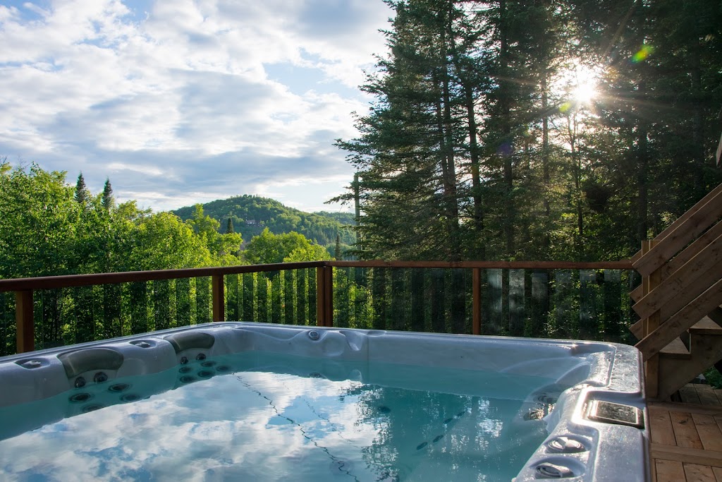 Chalet le Alexandre | 120 All. du Centre, Saint-Faustin-Lac-Carré, QC J0T 1J2, Canada | Phone: (438) 509-2432
