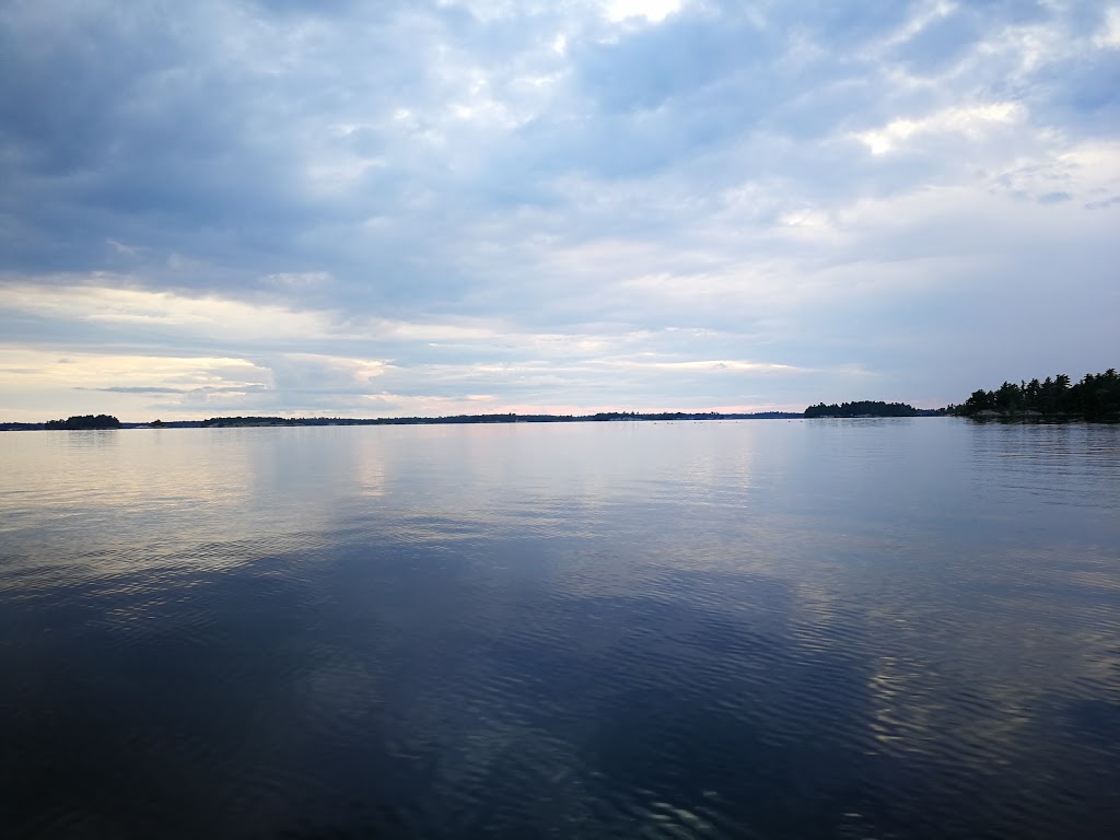Oak Island Lodge | 73 St-Jean Rd, Verner, ON P0H 2M0, Canada | Phone: (705) 594-1921