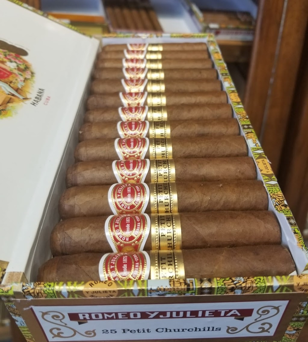 Havana Palace | 2212 Huron Church Rd, Windsor, ON N9C 2L7, Canada | Phone: (519) 972-9090