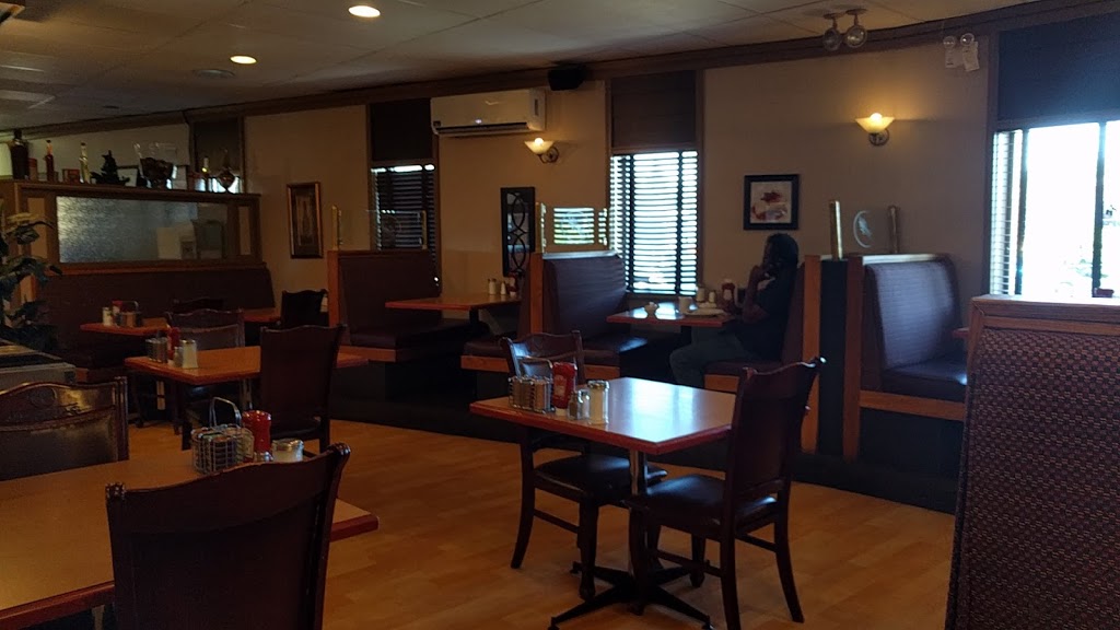 Smittys Family Restaurant | 5325 Trans-CanadaHighway, Duncan, BC V9L 5J2, Canada | Phone: (250) 597-1818
