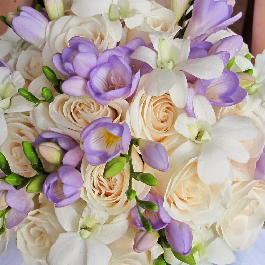 Bridal Blossom | 3750 Bishop Strachan Ct, Mississauga, ON L5N 6N9, Canada | Phone: (905) 495-8111
