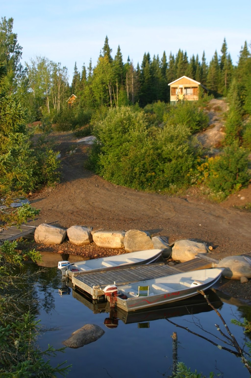 Pourvoirie du Lac des Coeurs/Lac Gilles | 46 Rue de la Réserve, Les Escoumins, QC G0T 1K0, Canada | Phone: (418) 233-2266