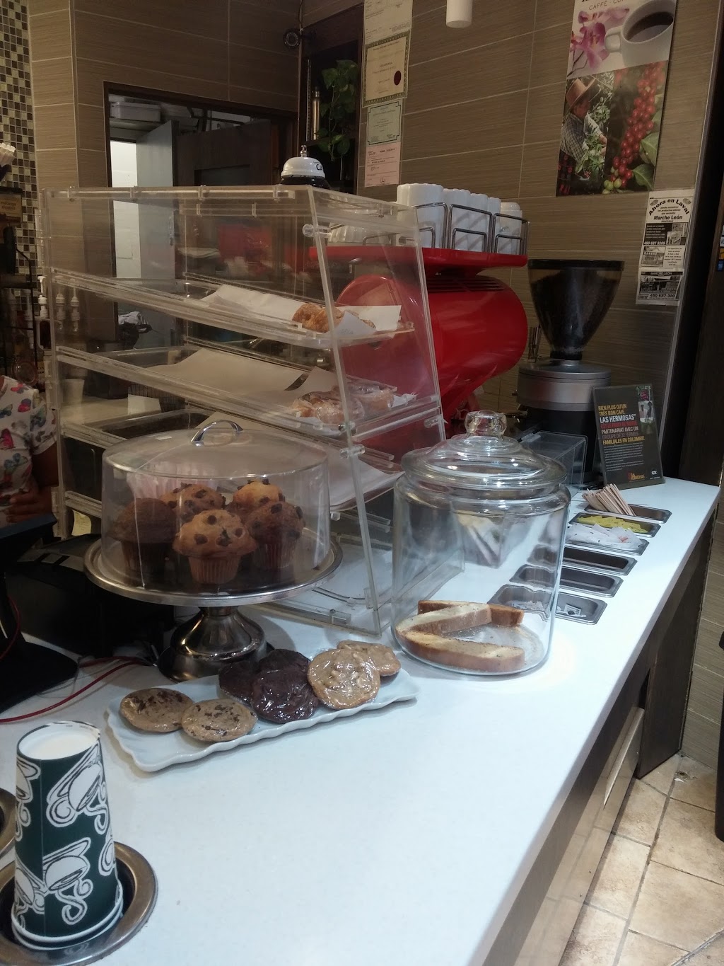 Cafe Supreme | 1600 Boulevard le Corbusier, Laval, QC H7S 1Y9, Canada | Phone: (450) 687-2228