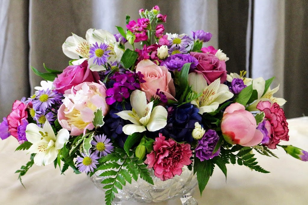 Talisman Flowers | 471 Hazeldean Rd, Kanata, ON K2L 4B8, Canada | Phone: (613) 831-3939