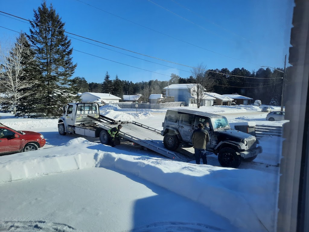 Macs Transmission Services Ltd | 2757 Petawawa Blvd, Petawawa, ON K8H 1Y2, Canada | Phone: (613) 687-8674