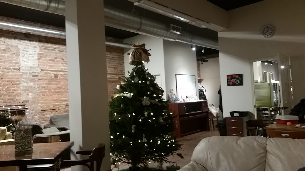 The Minga Cafe | 146 Queen St, Dunnville, ON N1A 1H7, Canada | Phone: (289) 738-1198