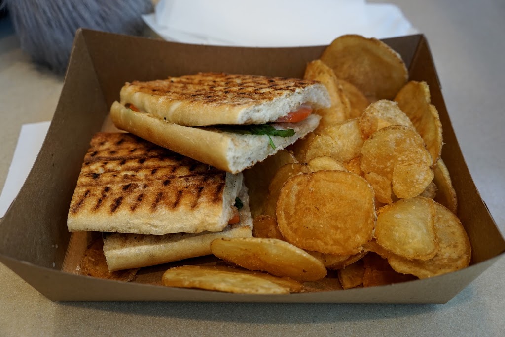 The Lynn Canyon Cafe | 3690 Park Rd, North Vancouver, BC V7J 1Z1, Canada | Phone: (604) 984-9311