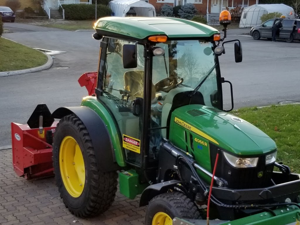 Infraneige Déneigement Laval | 1827 Rue le Royer, Laval, QC H7M 2R9, Canada | Phone: (514) 220-8888