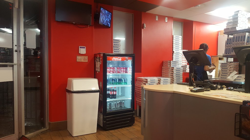 Dominos | 51 Niagara St, Toronto, ON M5V 1C3, Canada | Phone: (416) 364-3939