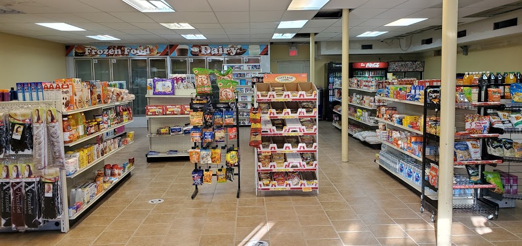 Timboctou Market | 712 Langevin St, Winnipeg, MB R2H 2W5, Canada | Phone: (204) 233-7107
