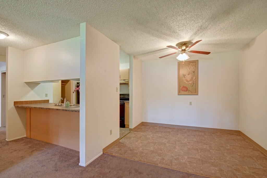 Stirling Place Apartment Homes | 87 Stirling Rd NW, Edmonton, AB T5X 5C7, Canada | Phone: (780) 851-7986