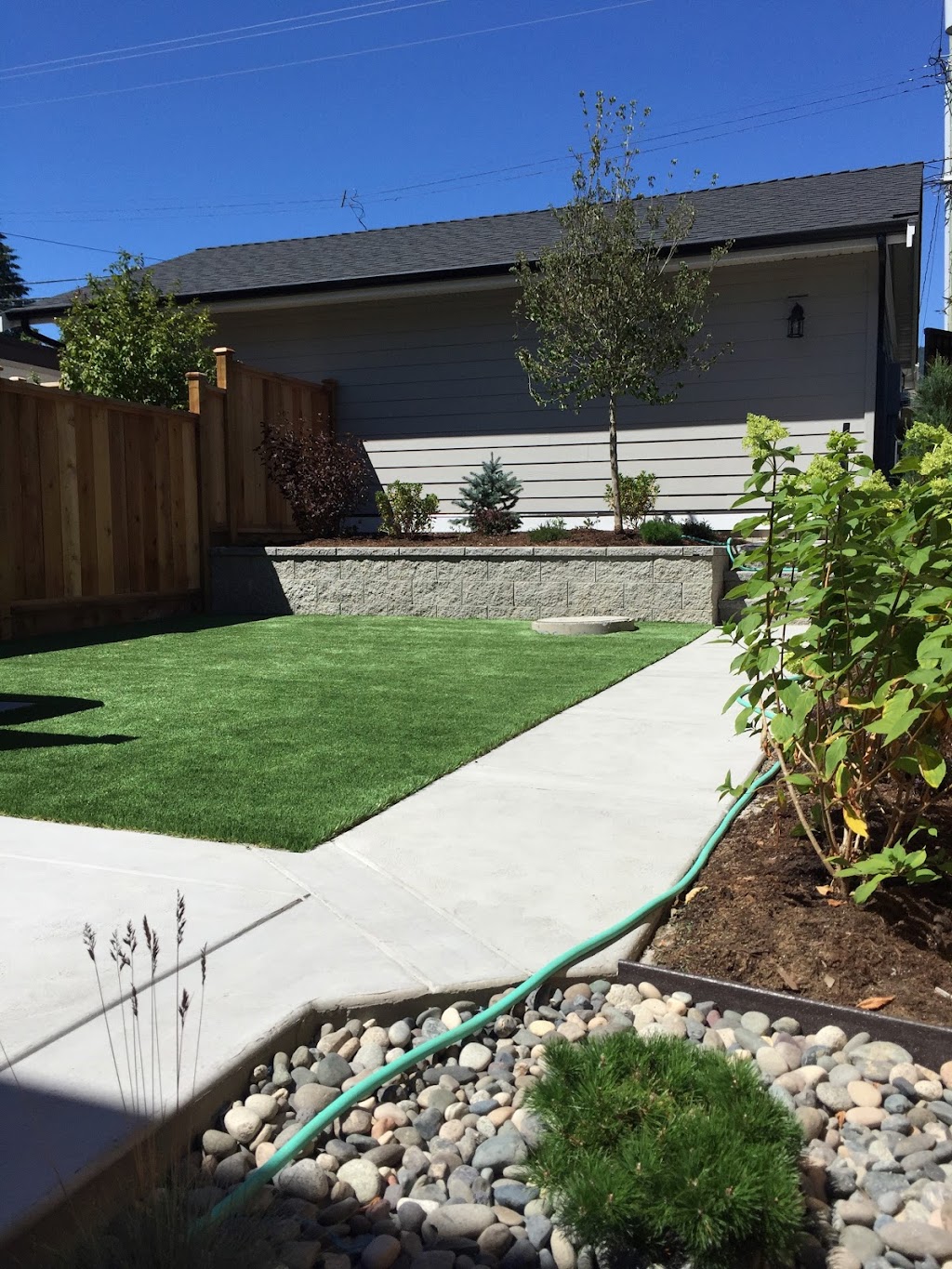 Fortress Retaining Walls and Landscapes Ltd. | 2582 Stoney Creek Pl, Burnaby, BC V3J 7S4, Canada | Phone: (604) 908-1258