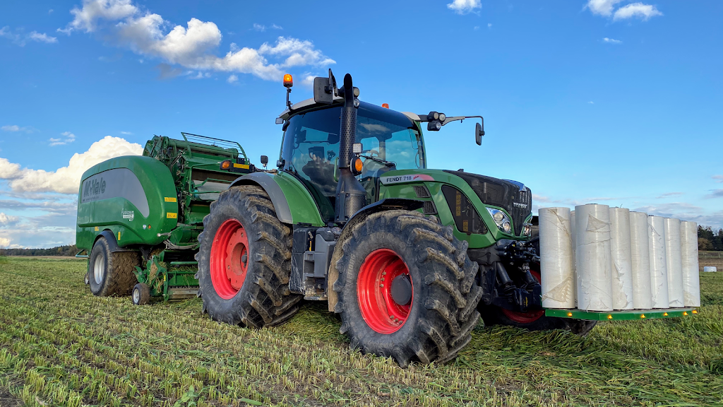 Burkharts Custom Farming | 2892 Hackbart Rd, St. Clements, ON N0B 2M0, Canada | Phone: (519) 635-4542