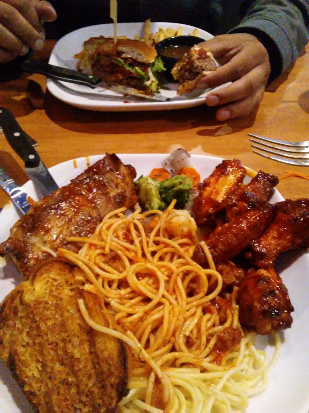 Boston Pizza | 1116 17 Ave SW, Calgary, AB T2T 0B4, Canada | Phone: (403) 245-5614