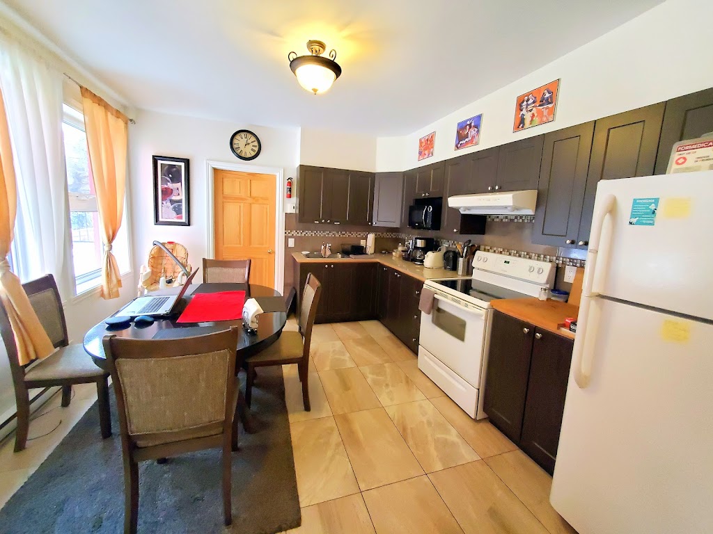 Maison Montplaisir | 1420 Av. Desjardins, Montréal, QC H1V 2G4, Canada | Phone: (514) 708-5580