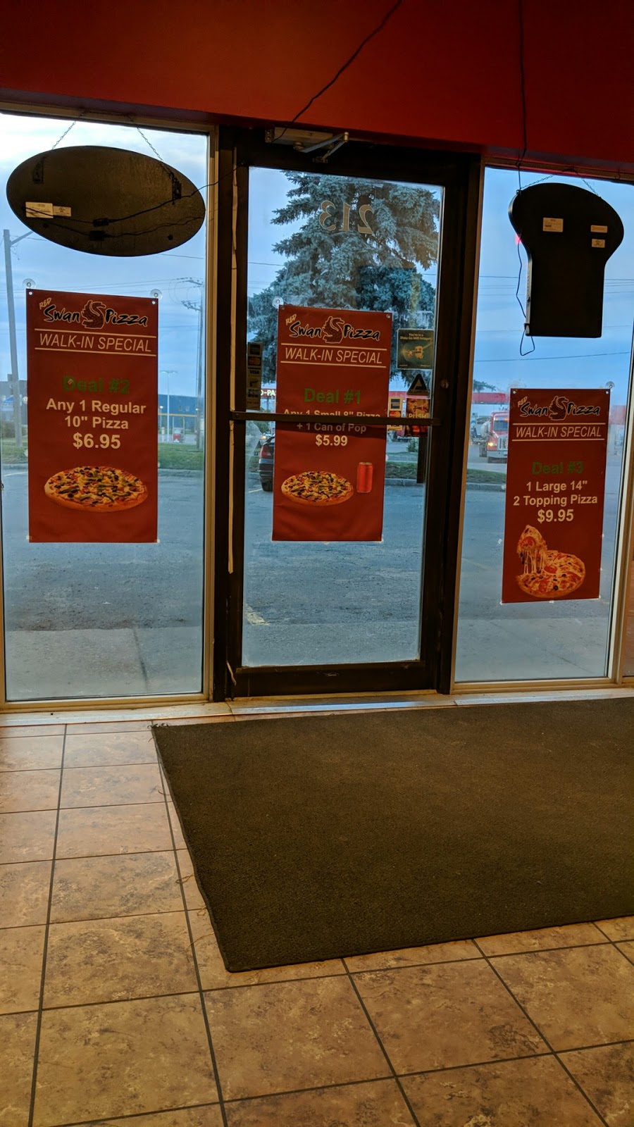 Red Swan Pizza | 2750 Faithfull Ave #213, Saskatoon, SK S7K 6M6, Canada | Phone: (306) 954-6622