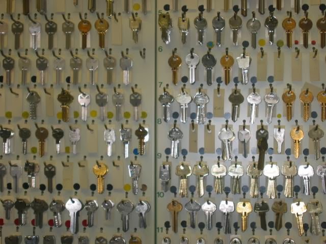 Serruriers Greene Locksmiths | 5456 Avenue Westminster, Côte Saint-Luc, QC H4X 2A5, Canada | Phone: (514) 484-0284