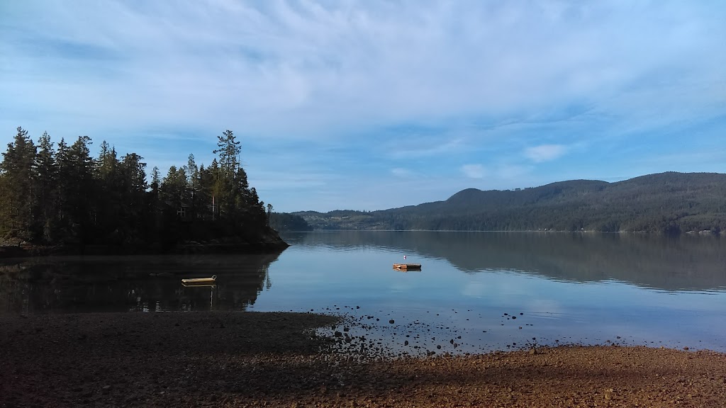 Treehouse Cottage | 7648 Sechelt Inlet Rd, Sechelt, BC V0N 3A4, Canada | Phone: (855) 458-3004