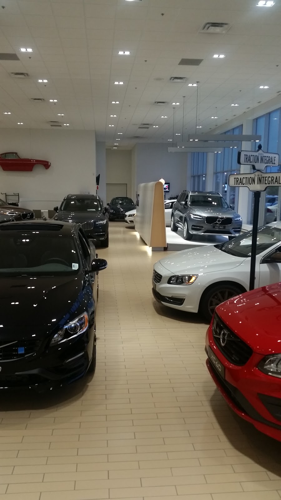 Volvo de Brossard | 9425 Boulevard Taschereau, Brossard, QC J4Y 2J3, Canada | Phone: (450) 659-6688