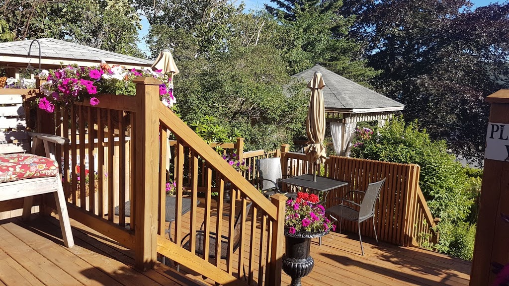 Baccalieu Trail Fine Dining Restaurant Bed and Breakfast | 170 Water St, Carbonear, NL A1Y 1B5, Canada | Phone: (709) 596-1594