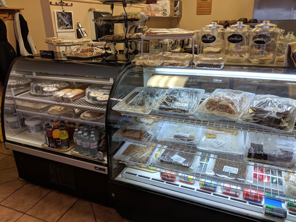 Brendas Place & Bakery | 240 Graff Ave, Stratford, ON N5A 6Y2, Canada | Phone: (519) 273-2400