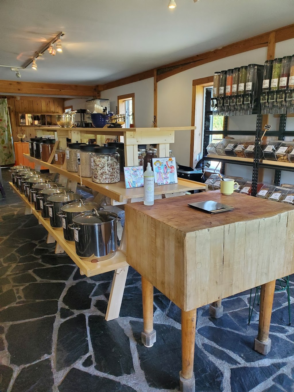 VRAC et Compagnie | 1057 Chem. de la Vallée, Sutton, QC J0E 2K0, Canada | Phone: (450) 525-5380