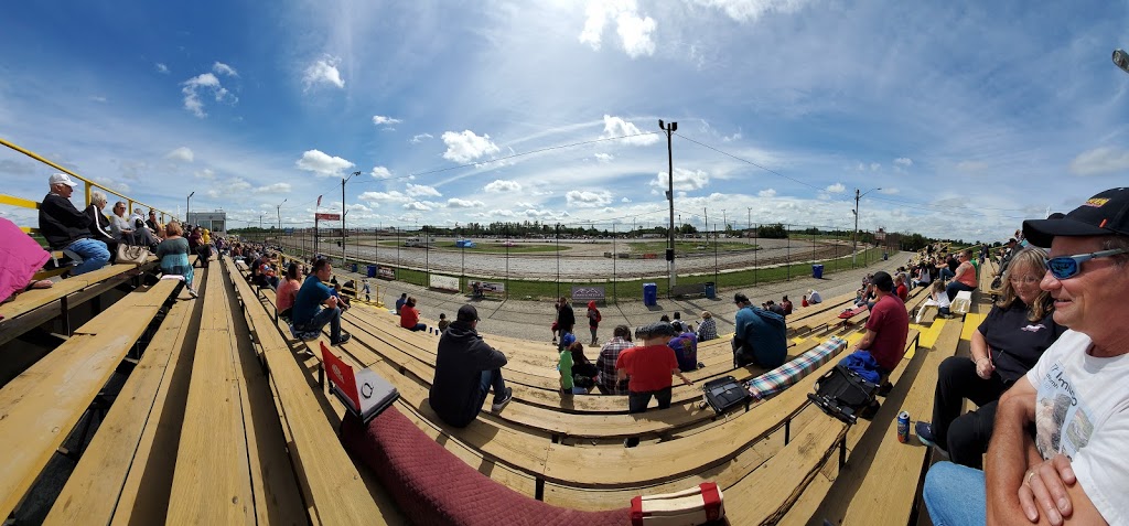 Merrittville Speedway | 2371 Merrittville Hwy, Thorold, ON L2V 3Y9, Canada | Phone: (905) 892-8266