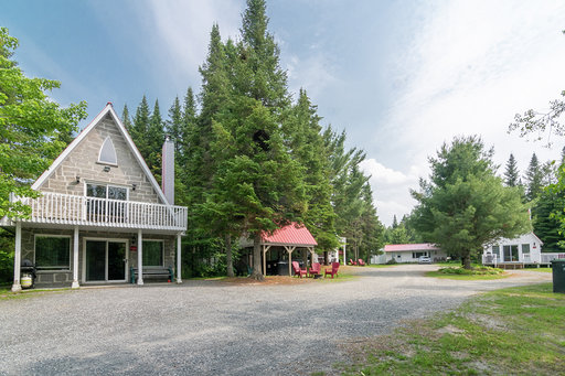 Chalets - Camping - Spa- "Pignons rouges" | 178 Chemin Beauchesne, Saint-Romain, Quebec, QC G0Y 1L0, Canada | Phone: (418) 486-2811