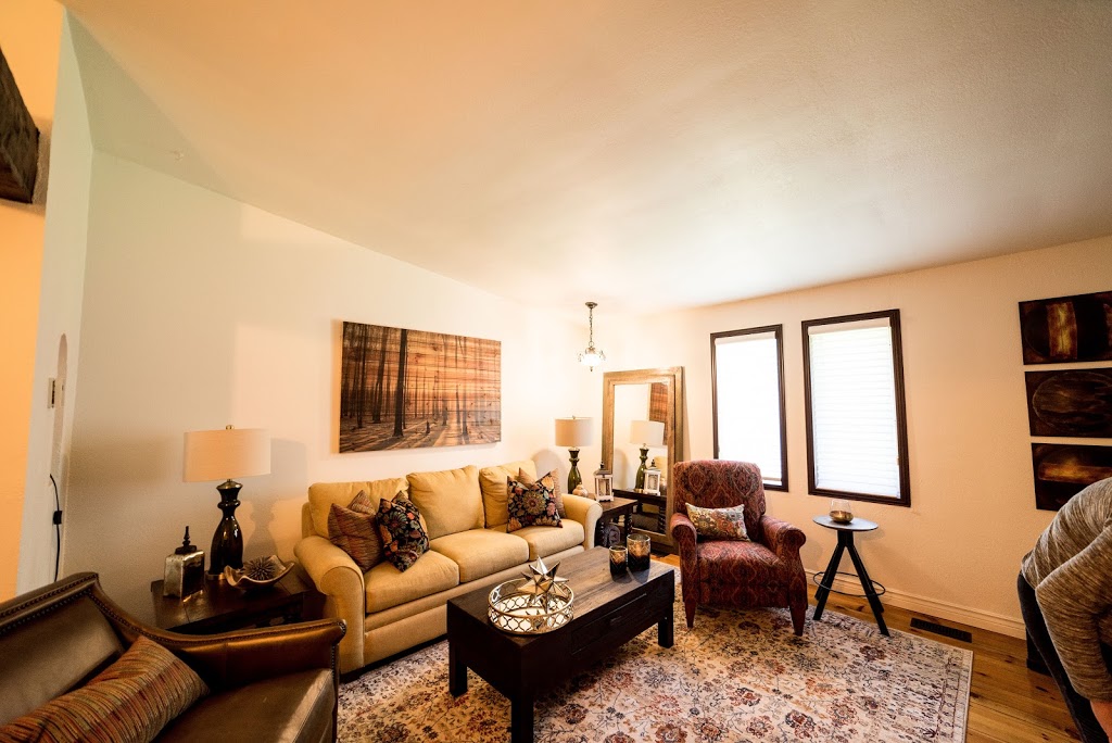 The Hacienda Bed & Breakfast | 3550 Notre Dame Ave, Hanmer, ON P3P 1X2, Canada | Phone: (705) 929-2941