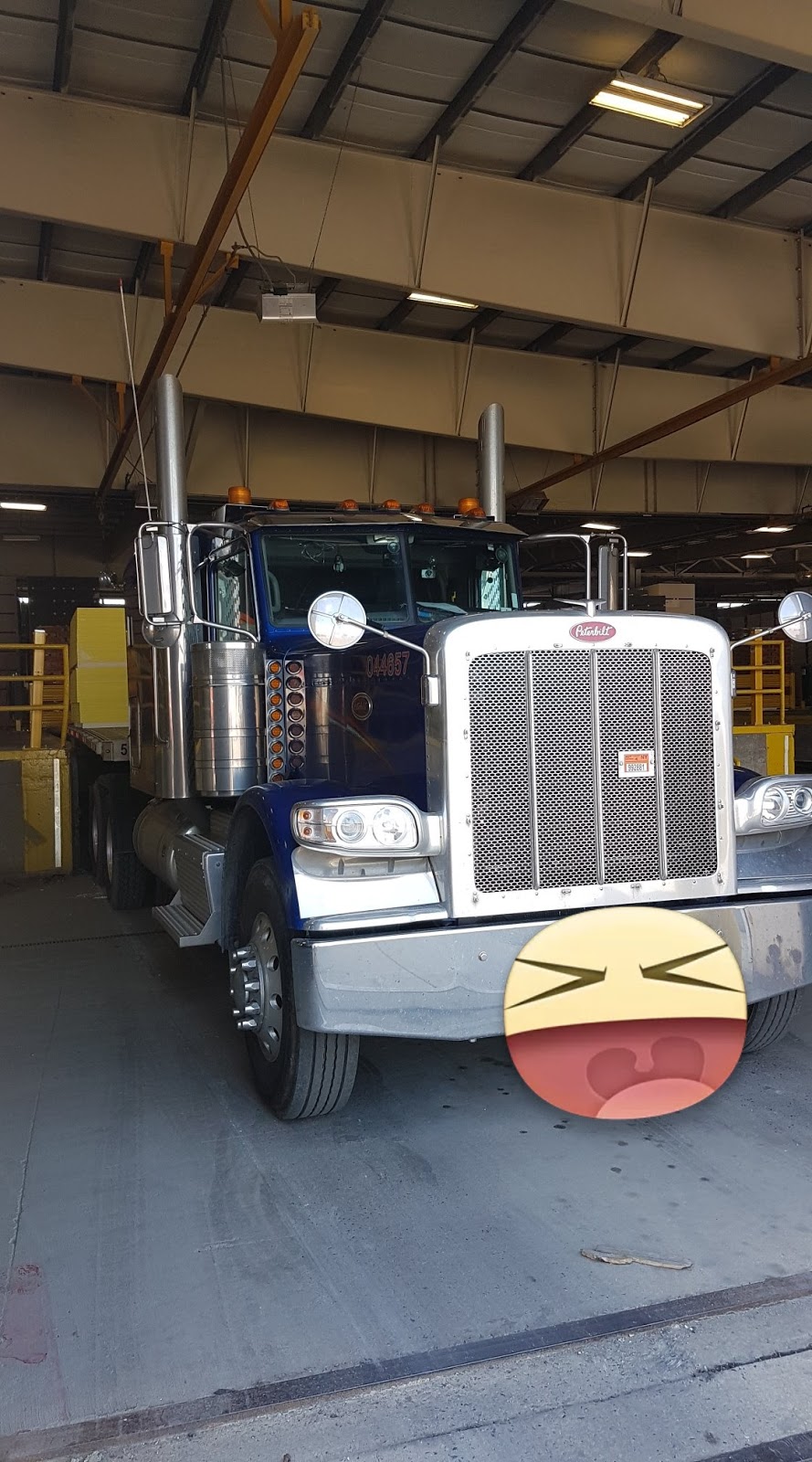 Camions Excellence Peterbilt | 1041 Rue Nobel, Sainte-Julie, QC J3E 1Z4, Canada | Phone: (450) 649-3221