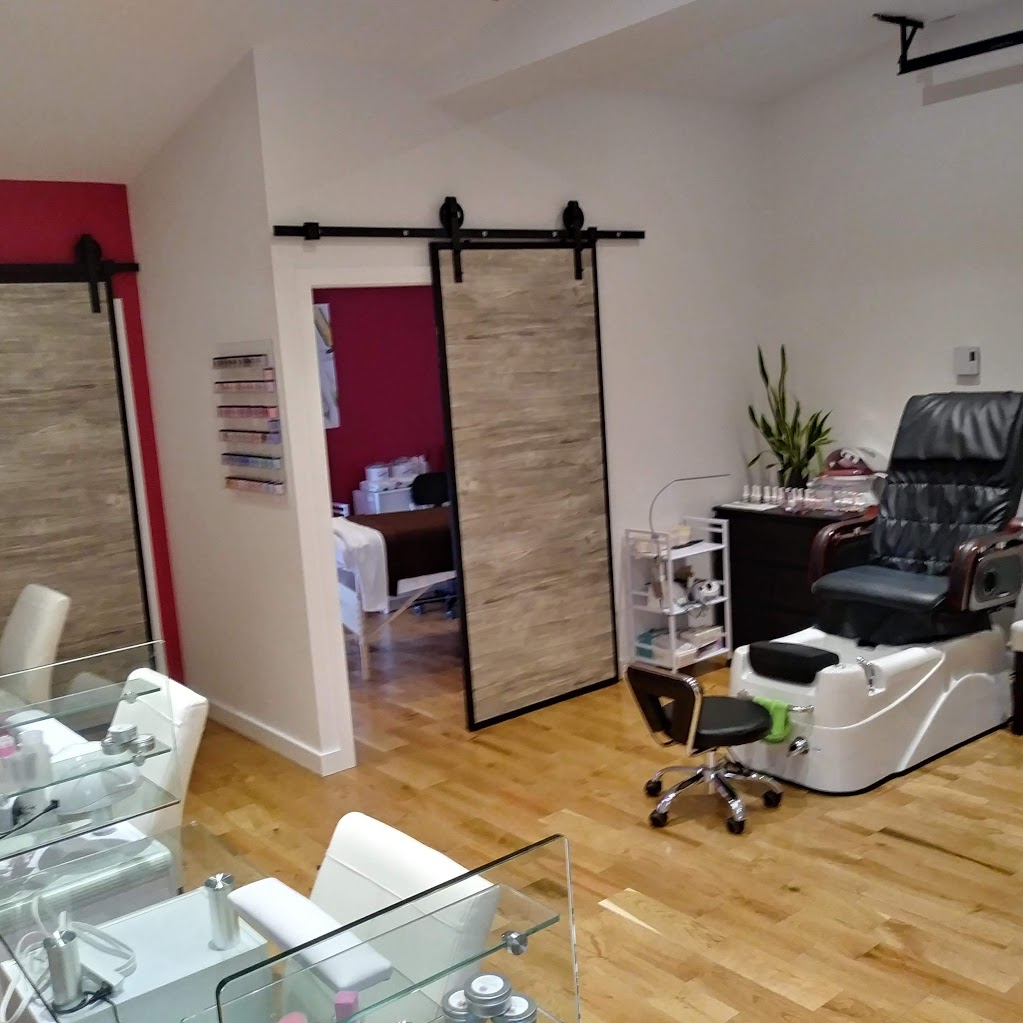 Aux petits soins, onglerie et esthétique | 69 Boulevard de lAnge-Gardien, LAssomption, QC J5W 1M2, Canada | Phone: (450) 657-7461