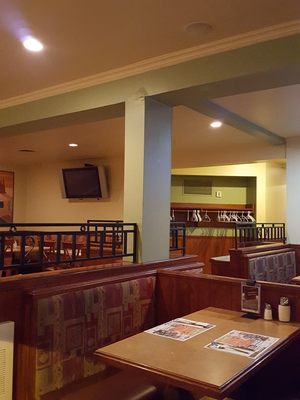 Restaurant Bravo St-Lazare Pizzeria | 1867 Chemin Ste Angélique, Saint-Lazare, QC J7T 2X9, Canada | Phone: (450) 455-4604