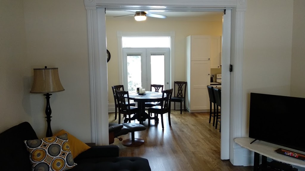 Rosalinds Retreat | 94 Cobourg St, Stratford, ON N5A 3E6, Canada | Phone: (519) 271-7498