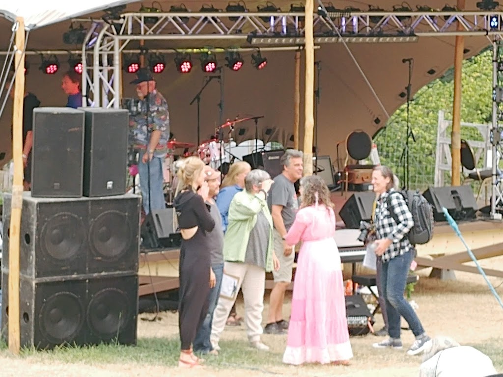 Gabriola Commons | 675 N Rd, Gabriola, BC V0R 1X3, Canada | Phone: (250) 247-9977
