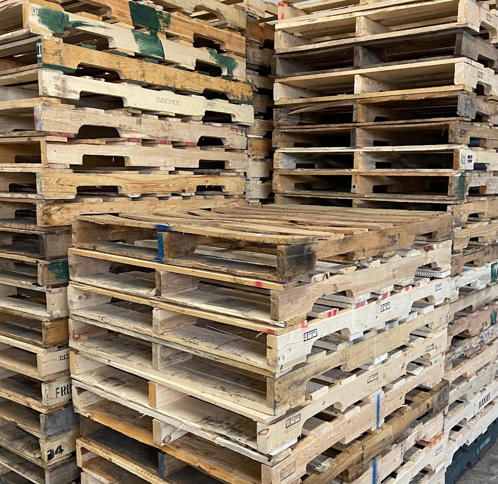 Tower Pallets 100 Easton Rd, Brantford, ON N3P 1J5, Canada