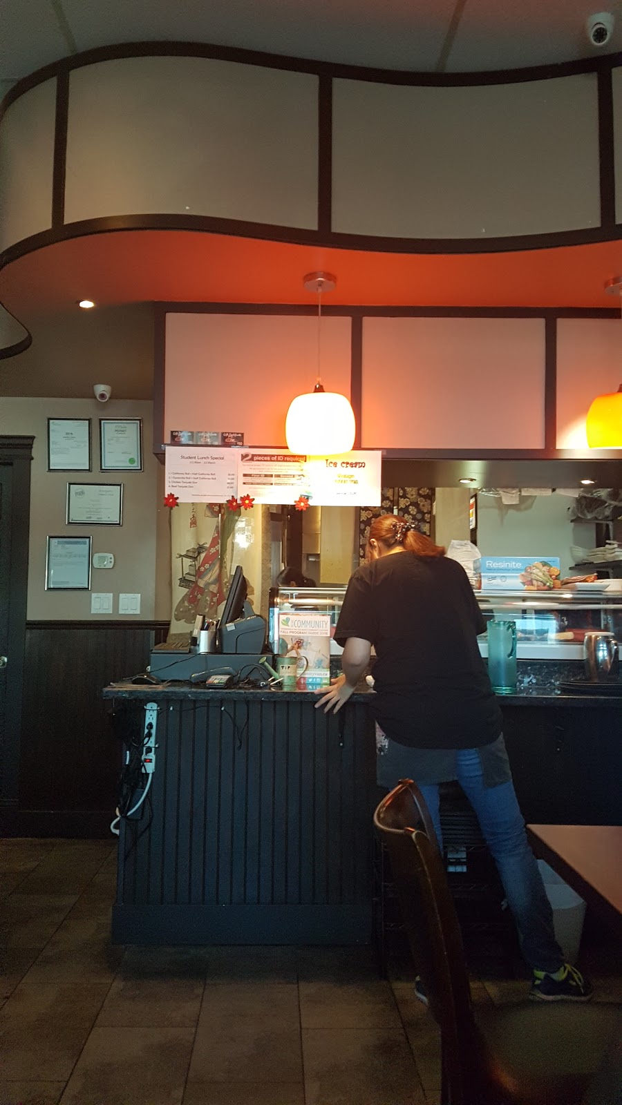 Dunbar Sushi | 3626 W 16th Ave, Vancouver, BC V6R 3C4, Canada | Phone: (604) 568-5959