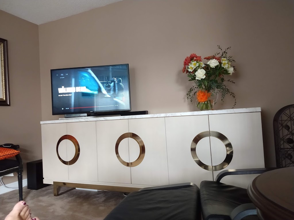 In Season Living | 143 Lynden Rd, Brantford, ON N3R 8A7, Canada | Phone: (519) 750-1826