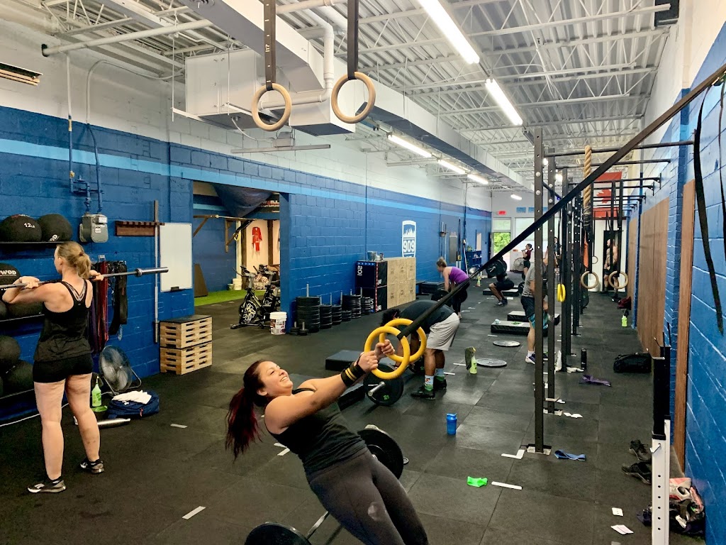 909 Gym | 156 Prom. Ronald, Montréal-Ouest, QC H4X 1M8, Canada | Phone: (438) 792-1799
