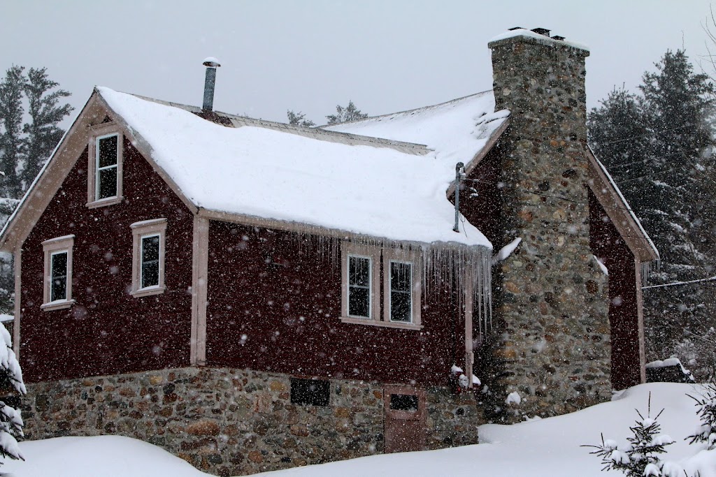 Chalet Ancestral lOrignal | 45 Chem. dOrford sur le Lac, Eastman, QC J0E 1P0, Canada | Phone: (819) 678-2688