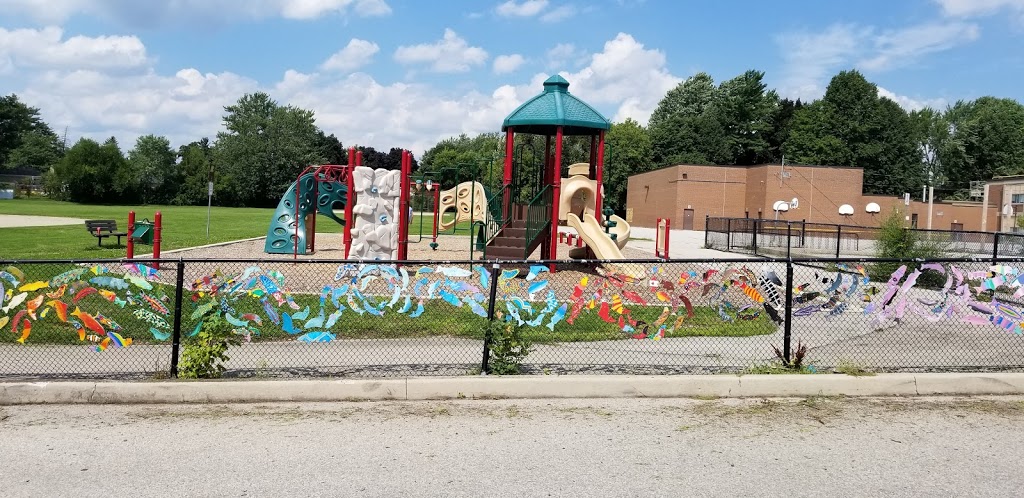 Brookdale Pool, Outdoor (June to September) | 1215 Bridge Rd, Oakville, ON L6L 2C3, Canada | Phone: (905) 827-1475