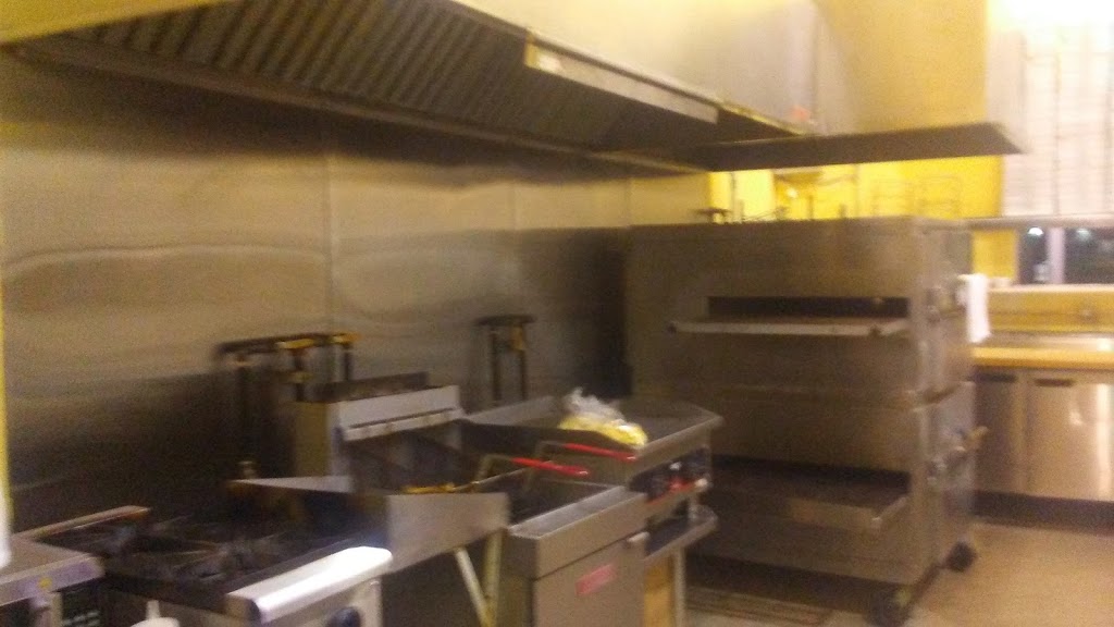 Pizza Gino | 311 Boulevard de la Marine, Varennes, QC J3X 1Z4, Canada | Phone: (450) 929-0929