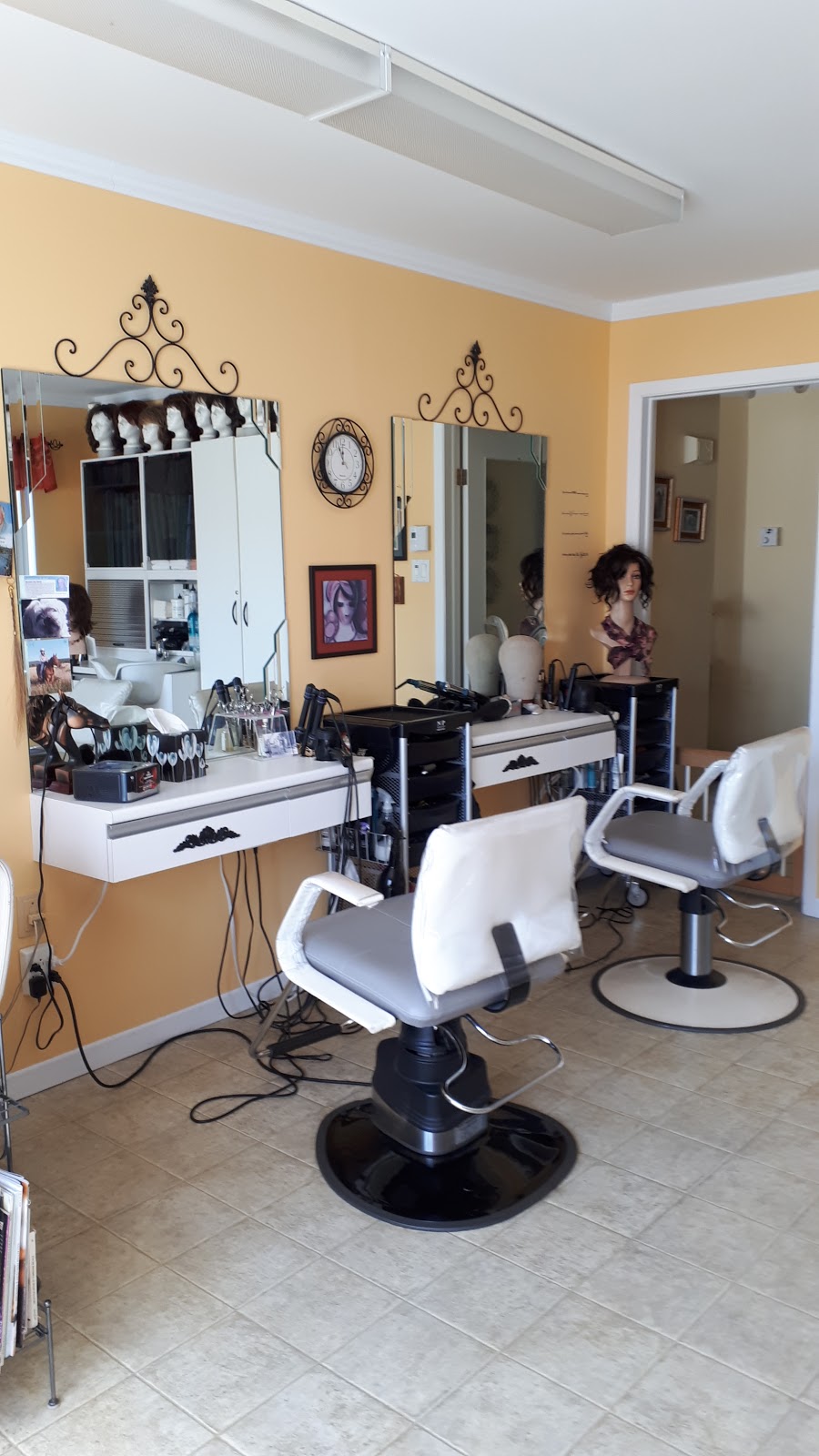 Coiffure Coupe Foudre Enr | 455 Boulevard Taché E, Montmagny, QC G5V 1E4, Canada | Phone: (418) 248-8133