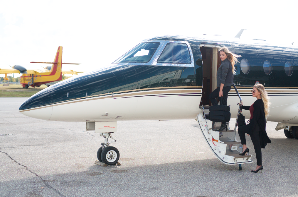 Fast Air Executive Aviation - West | Hangar C, 1205 Townline Rd, Abbotsford, BC V2T 6E1, Canada | Phone: (888) 372-3780