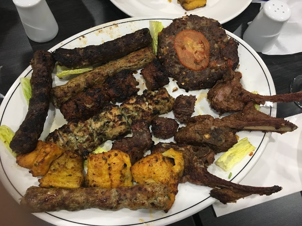 Barbeque Hut | 435 Notre Dame Ave, Winnipeg, MB R3B 1R4, Canada | Phone: (204) 221-4144