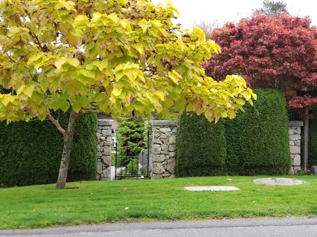 TOM’S GARDEN SERVICES | 6461 Bella Vista Dr, Victoria, BC V8Z 7G6, Canada | Phone: (250) 217-3101